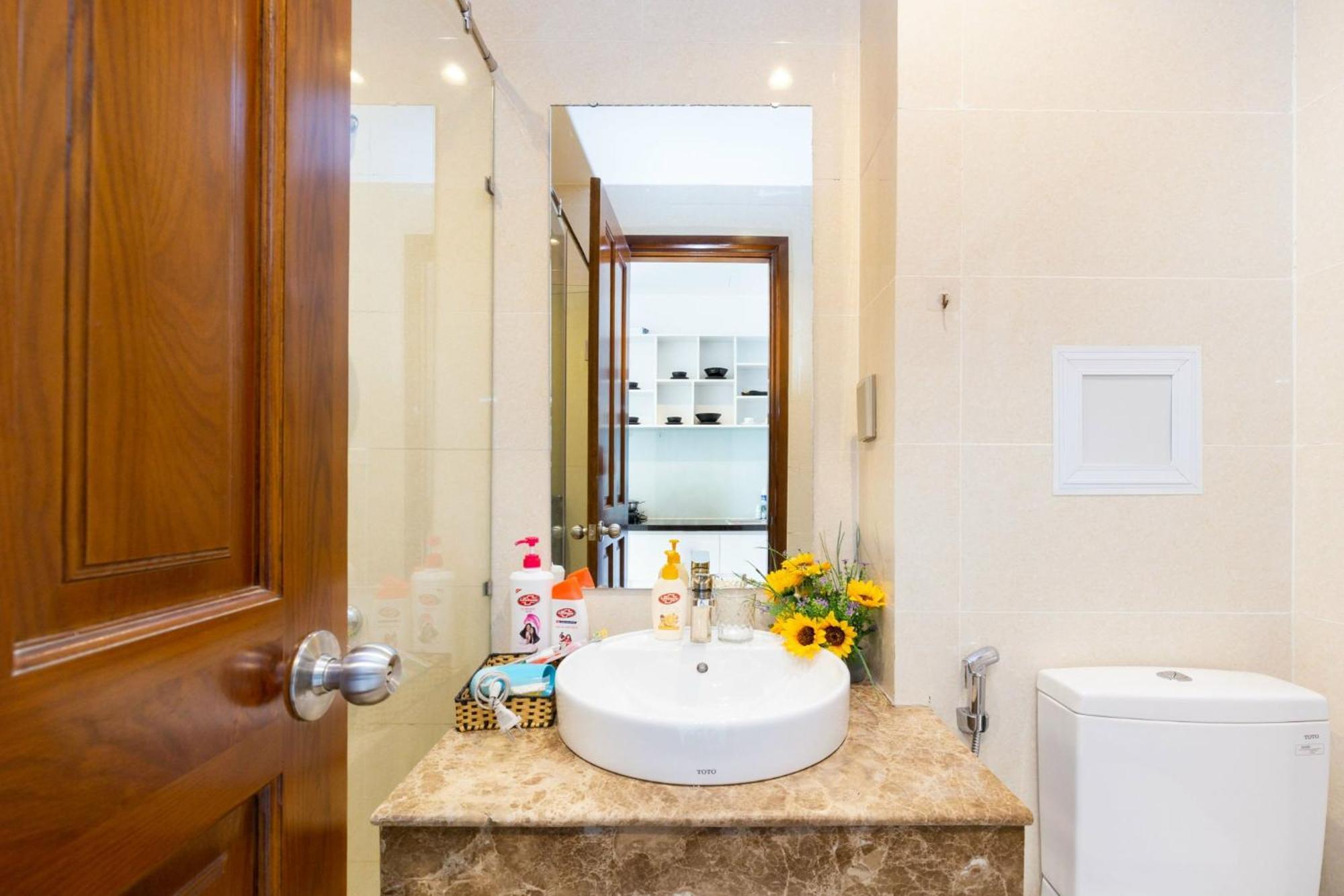Sky Homes Near Airport Bandar Ho Chi Minh Luaran gambar